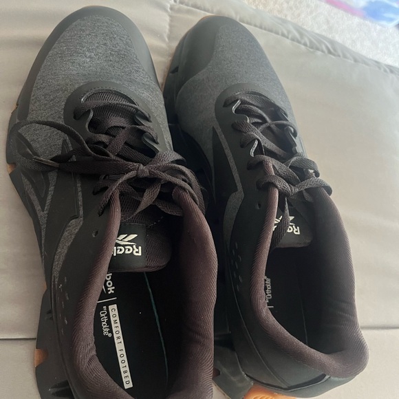 Men’s Black Reebok Zig Dynamica - Picture 2 of 5